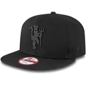 shapka-ploska-cherna-snapbek-9fifty-black-on-black-na-manchester-united-football-club-premier-league-ot-new-era