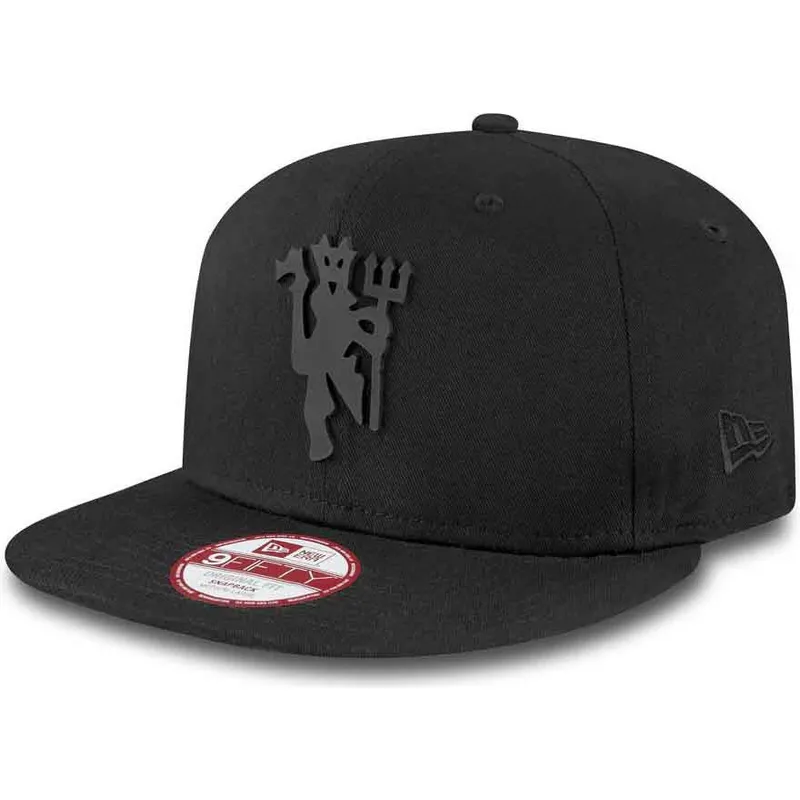 shapka-ploska-cherna-snapbek-9fifty-black-on-black-na-manchester-united-football-club-premier-league-ot-new-era